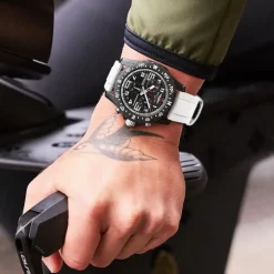 Breitling Endurance Pro 44 X82310A71B1S2