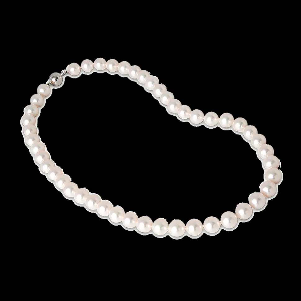 Classic Pearl Necklace