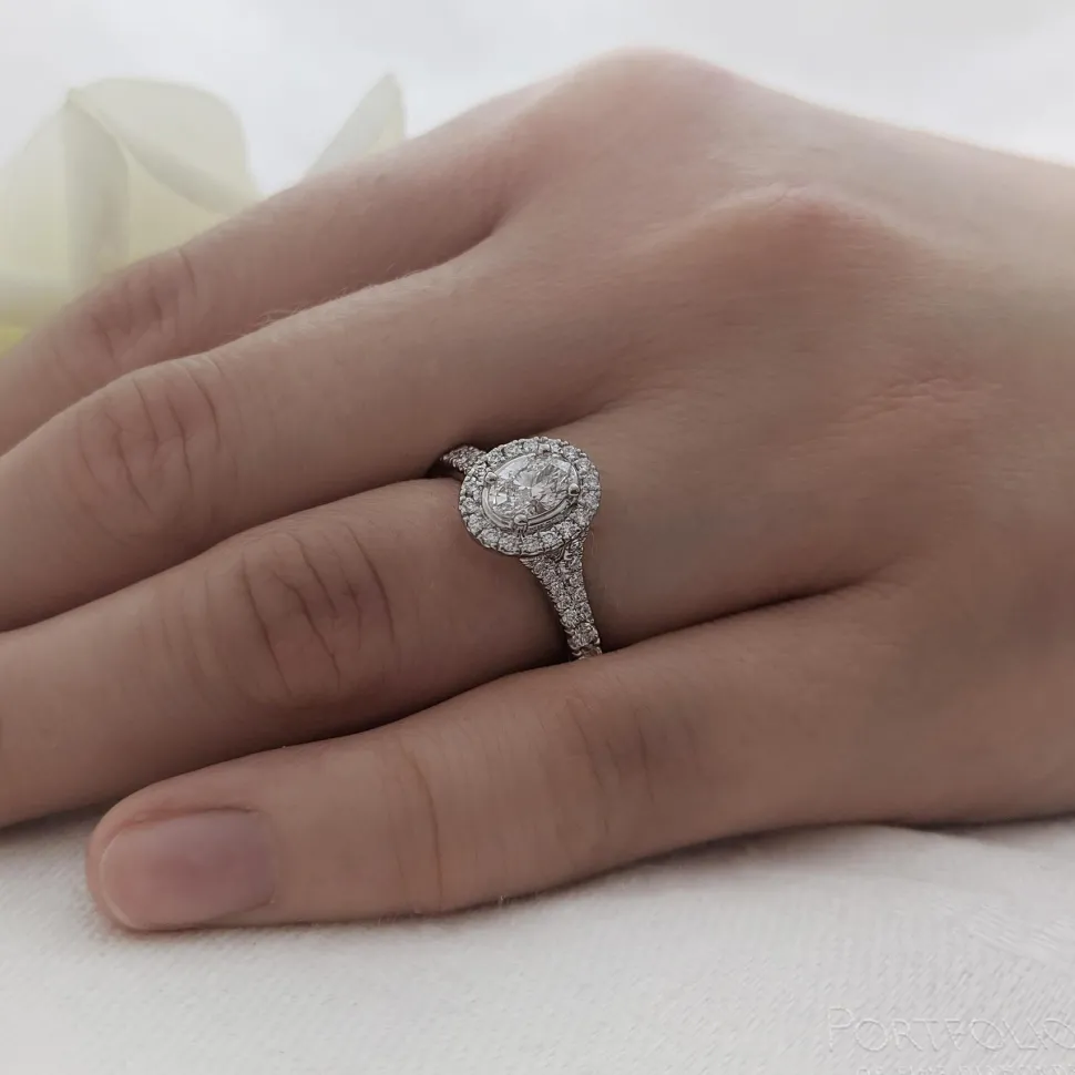 Cluster 0.40ct D SI1 Diamond Platinum Ring