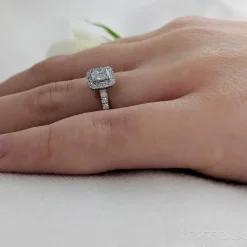 Cluster 0.30ct D VVS2 Diamond Platinum Ring