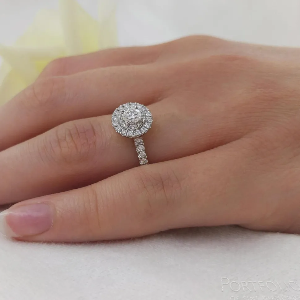 Cluster 0.30ct E SI1 Diamond Platinum Ring