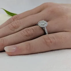 Cluster 0.40ct E SI1 Diamond Platinum Ring