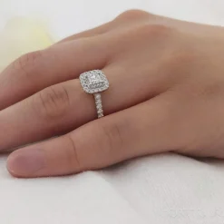 Cluster 0.40ct E VS2 Diamond Platinum Ring