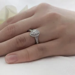 Cluster 0.40ct G SI1 Diamond Platinum Ring