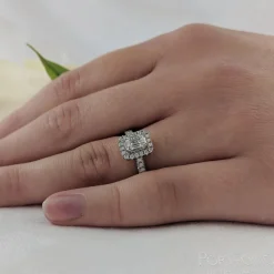 Cluster 0.40ct G VS2 Diamond Platinum Ring