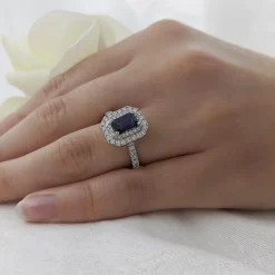 Cluster 0.92ct Sapphire Platinum Ring
