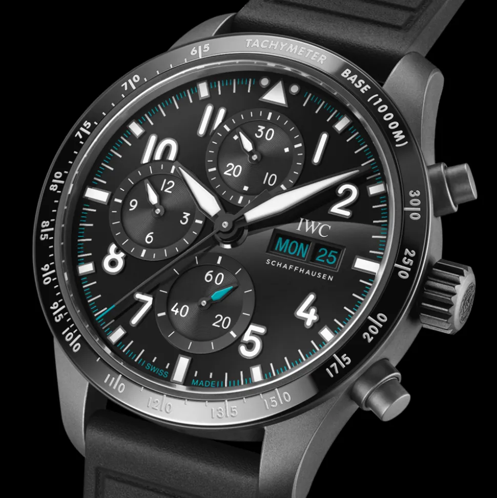 IWC PILOT’S WATCH PERFORMANCE CHRONOGRAPH 41 MERCEDES-AMG PETRONAS FORMULA ONE™ TEAM IW388306