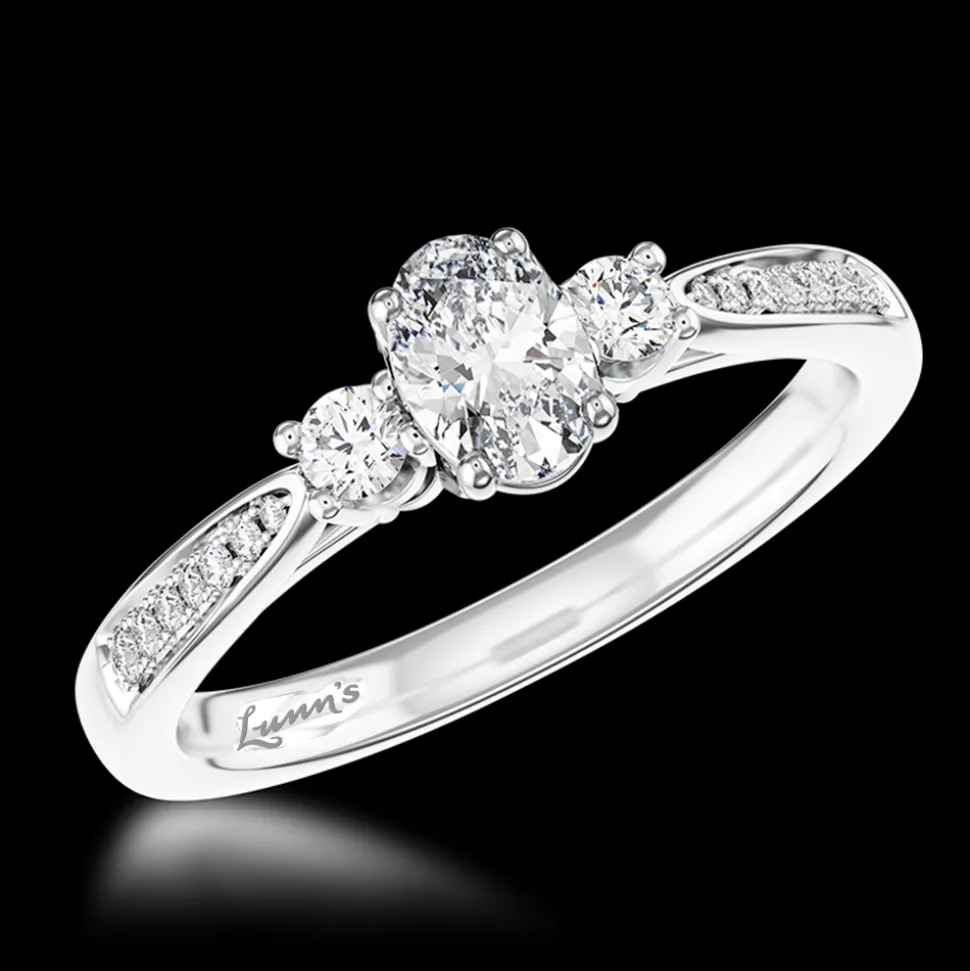 Petite Memoire Oval StoneThree Stone 0.20ct Diamond Platinum Ring