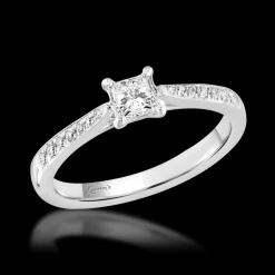 Pre-Owned Solitaire 0.30ct H SI Diamond Platinum Ring