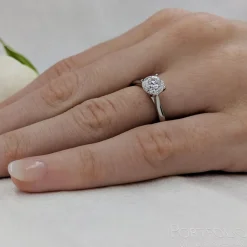 Solitaire 0.90ct F VS2 Diamond Platinum Ring