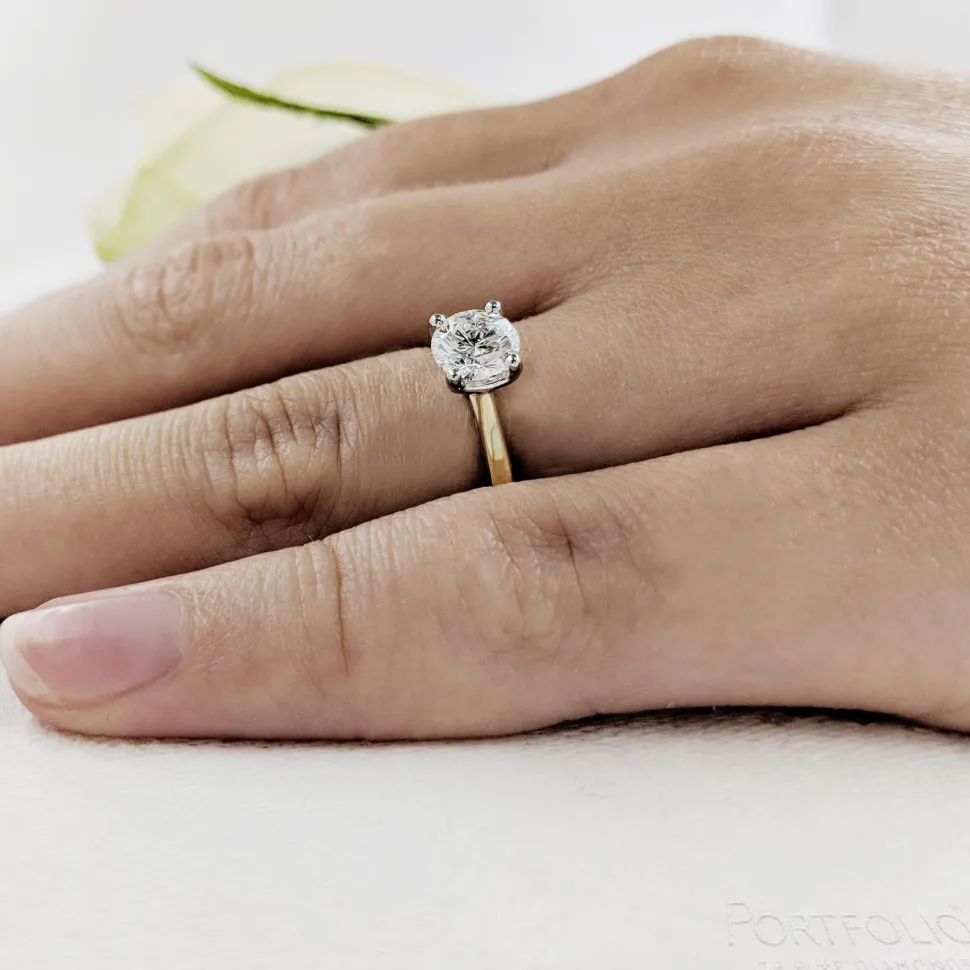Solitaire 0.70ct F VS2 Diamond Yellow Gold/Platinum Ring
