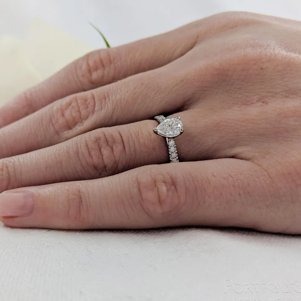 Solitaire 0.40ct H VVS2 Diamond Platinum Ring