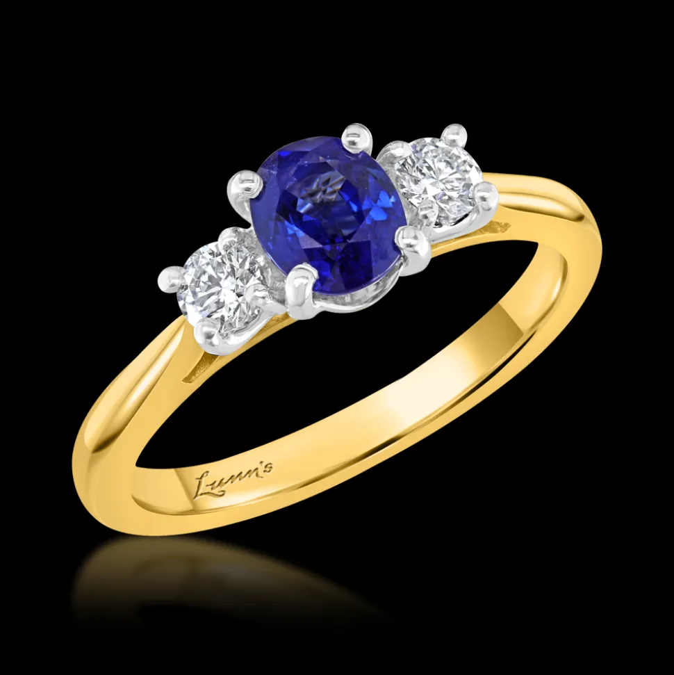 Three Stone 0.90ct Sapphire Yellow Gold Ring