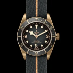 TUDOR Black Bay Bronze M79250BA-0002